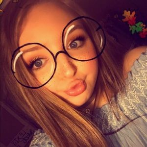 Meet your Posher, Lexi